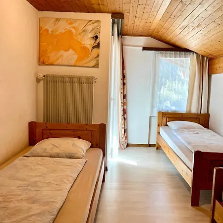 Hostal House Laerchenheim Saas-Balen