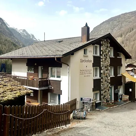 Vandrerhjem House Laerchenheim Saas-Balen