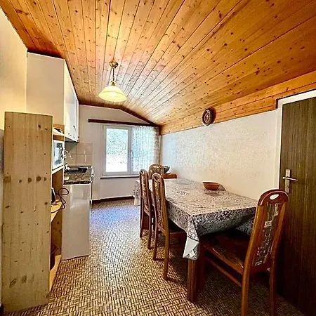 House Laerchenheim Hostel *