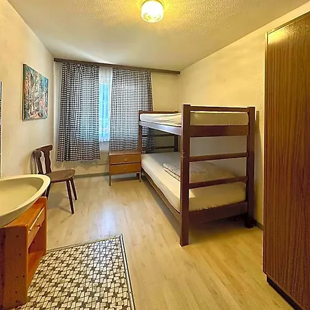 House Laerchenheim Hostel *