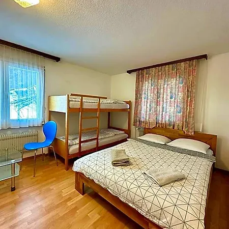 Hostel House Laerchenheim *