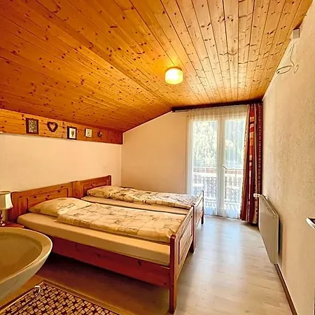 House Laerchenheim Hostel *