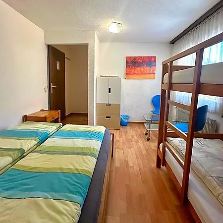 Hostel House Laerchenheim
