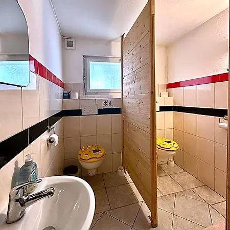 Hostel House Laerchenheim Saas-Balen