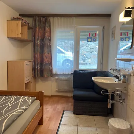 אכסניה House Laerchenheim Saas-Balen