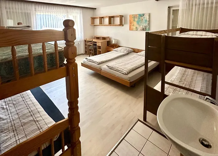 Hostel House Laerchenheim