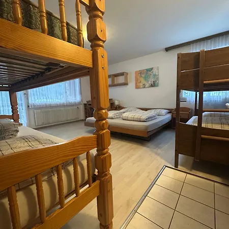 Hostel House Laerchenheim