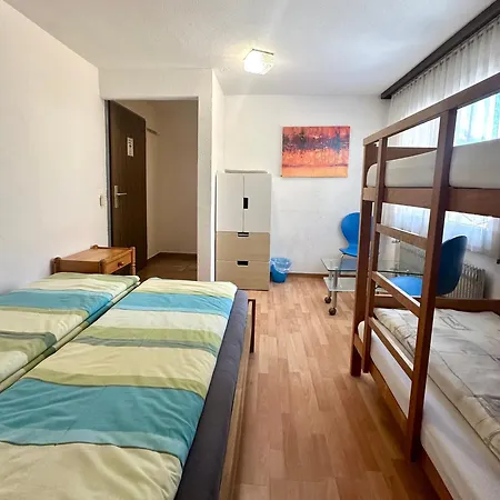 House Laerchenheim * Saas-Balen