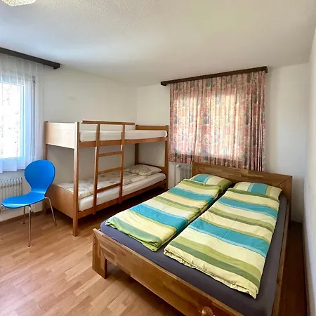 Hostel House Laerchenheim *