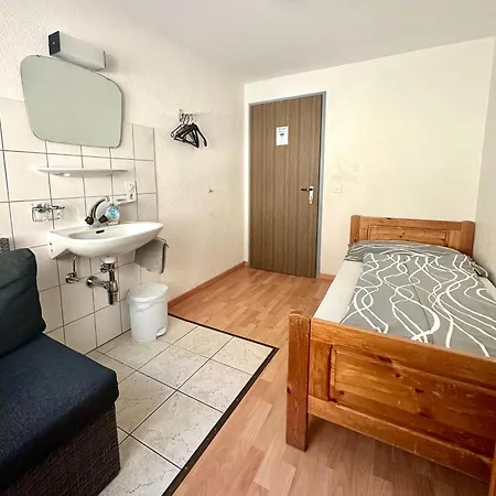 House Laerchenheim * Saas-Balen